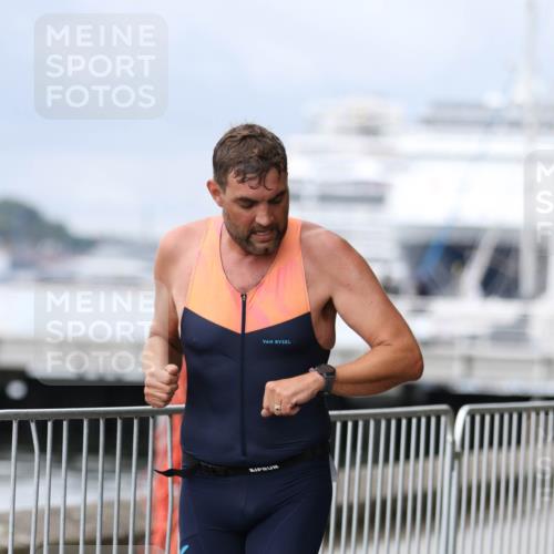 16.08.2026 - KN Förde Triathlon 2026 Antke Förster http://msf.ph/oto/10006418 16.08.2026 12:02:56 Laufen  meine-sportfotos.de