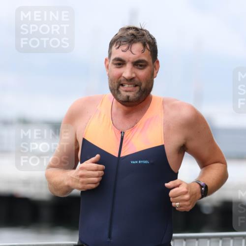 16.08.2026 - KN Förde Triathlon 2026 Antke Förster http://msf.ph/oto/10006424 16.08.2026 12:02:58 Laufen  meine-sportfotos.de