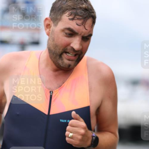 16.08.2026 - KN Förde Triathlon 2026 Antke Förster http://msf.ph/oto/10006430 16.08.2026 12:02:59 Laufen  meine-sportfotos.de
