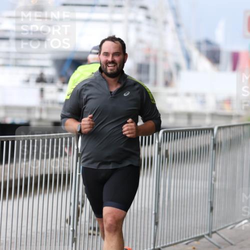 16.08.2026 - KN Förde Triathlon 2026 Antke Förster http://msf.ph/oto/10006463 16.08.2026 12:03:14 Laufen  meine-sportfotos.de