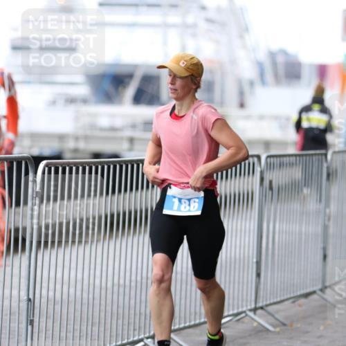 16.08.2026 - KN Förde Triathlon 2026 Antke Förster http://msf.ph/oto/10006465 16.08.2026 10:22:40 Laufen 186 meine-sportfotos.de