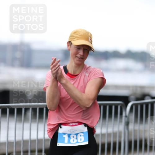16.08.2026 - KN Förde Triathlon 2026 Antke Förster http://msf.ph/oto/10006471 16.08.2026 10:22:41 Laufen 186 meine-sportfotos.de