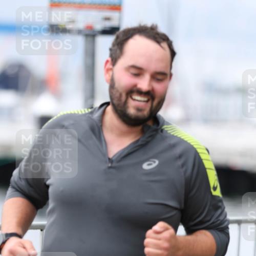16.08.2026 - KN Förde Triathlon 2026 Antke Förster http://msf.ph/oto/10006475 16.08.2026 12:03:17 Laufen  meine-sportfotos.de