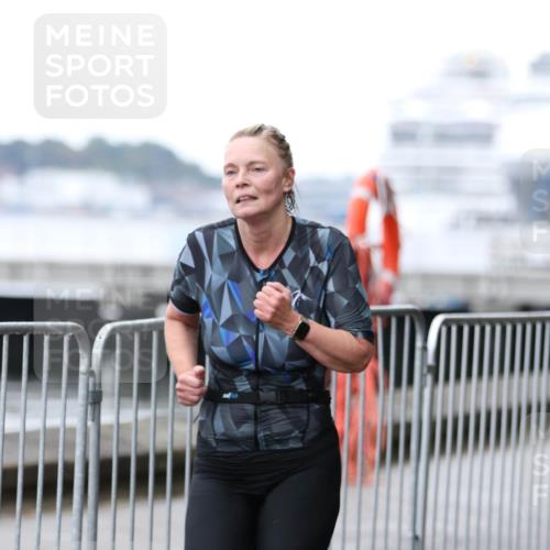 16.08.2026 - KN Förde Triathlon 2026 Antke Förster http://msf.ph/oto/10006498 16.08.2026 10:22:53 Laufen  meine-sportfotos.de