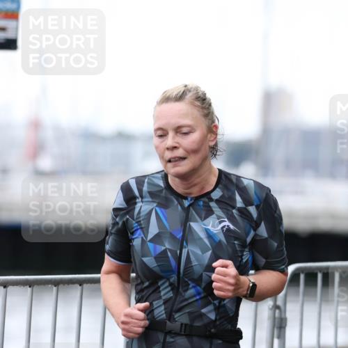 16.08.2026 - KN Förde Triathlon 2026 Antke Förster http://msf.ph/oto/10006504 16.08.2026 10:22:54 Laufen  meine-sportfotos.de