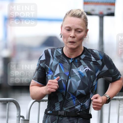 16.08.2026 - KN Förde Triathlon 2026 Antke Förster http://msf.ph/oto/10006507 16.08.2026 10:22:55 Laufen  meine-sportfotos.de