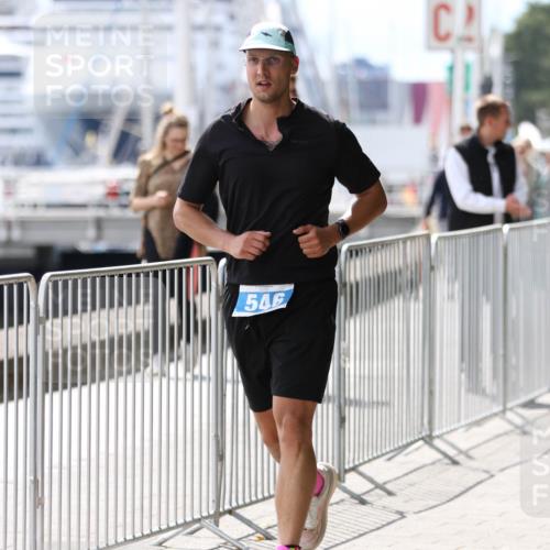 16.08.2026 - KN Förde Triathlon 2026 Antke Förster http://msf.ph/oto/10006590 16.08.2026 13:48:07 Laufen 546 meine-sportfotos.de