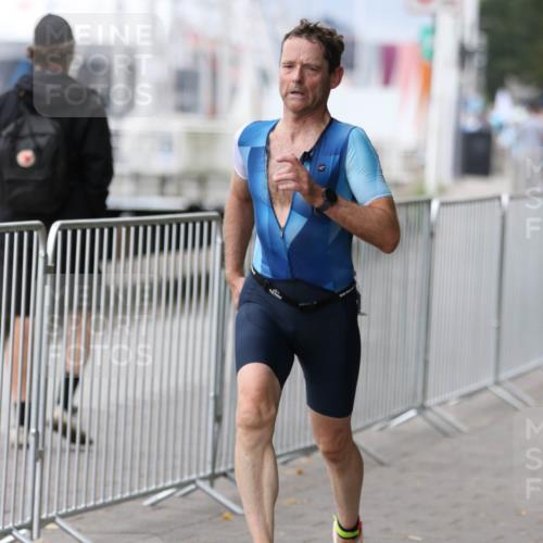 16.08.2026 - KN Förde Triathlon 2026 Antke Förster http://msf.ph/oto/10006595 16.08.2026 12:04:35 Laufen  meine-sportfotos.de