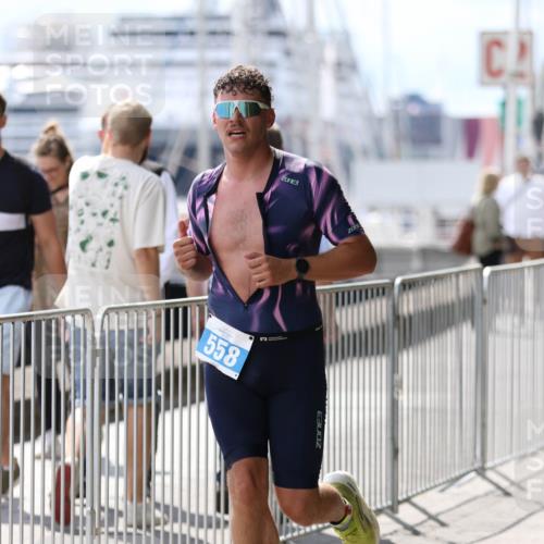 16.08.2026 - KN Förde Triathlon 2026 Antke Förster http://msf.ph/oto/10006602 16.08.2026 13:48:13 Laufen 3, 558 meine-sportfotos.de