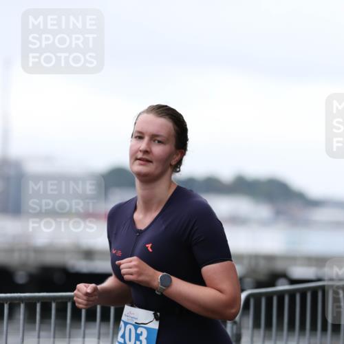 16.08.2026 - KN Förde Triathlon 2026 Antke Förster http://msf.ph/oto/10006627 16.08.2026 10:23:59 Laufen 203 meine-sportfotos.de