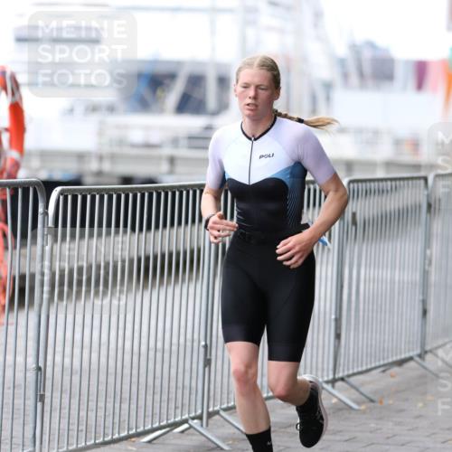 16.08.2026 - KN Förde Triathlon 2026 Antke Förster http://msf.ph/oto/10006636 16.08.2026 10:24:02 Laufen  meine-sportfotos.de
