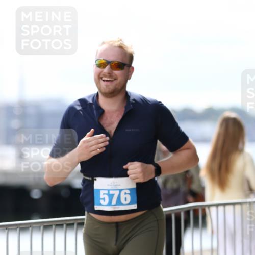 16.08.2026 - KN Förde Triathlon 2026 Antke Förster http://msf.ph/oto/10006668 16.08.2026 13:48:44 Laufen 576 meine-sportfotos.de