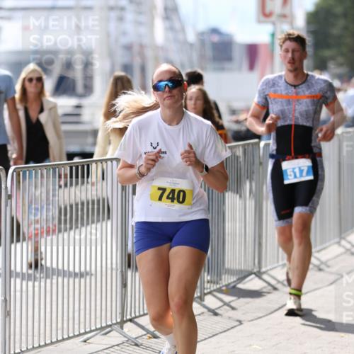 16.08.2026 - KN Förde Triathlon 2026 Antke Förster http://msf.ph/oto/10006686 16.08.2026 13:48:52 Laufen 740, 517 meine-sportfotos.de