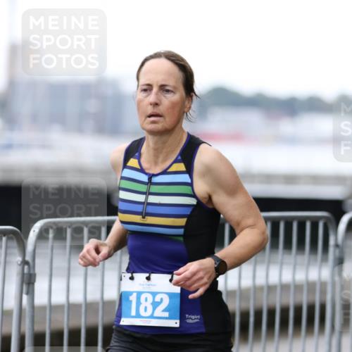 16.08.2026 - KN Förde Triathlon 2026 Antke Förster http://msf.ph/oto/10006693 16.08.2026 10:24:22 Laufen 182 meine-sportfotos.de
