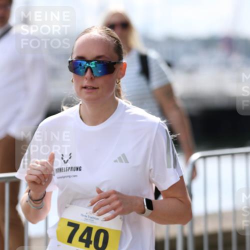16.08.2026 - KN Förde Triathlon 2026 Antke Förster http://msf.ph/oto/10006704 16.08.2026 13:48:55 Laufen 740 meine-sportfotos.de