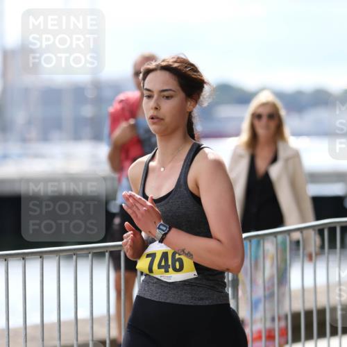 16.08.2026 - KN Förde Triathlon 2026 Antke Förster http://msf.ph/oto/10006722 16.08.2026 13:49:01 Laufen 746 meine-sportfotos.de