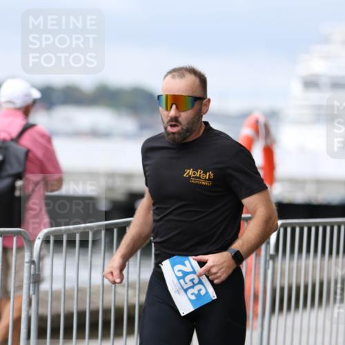 16.08.2026 - KN Förde Triathlon 2026 Antke Förster http://msf.ph/oto/10006730 16.08.2026 12:05:26 Laufen 352 meine-sportfotos.de
