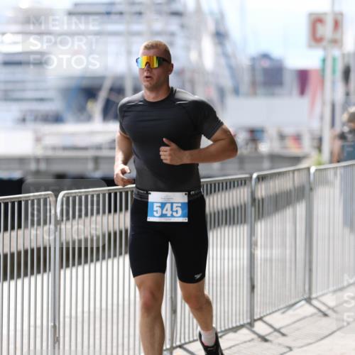 16.08.2026 - KN Förde Triathlon 2026 Antke Förster http://msf.ph/oto/10006764 16.08.2026 13:49:19 Laufen 545 meine-sportfotos.de
