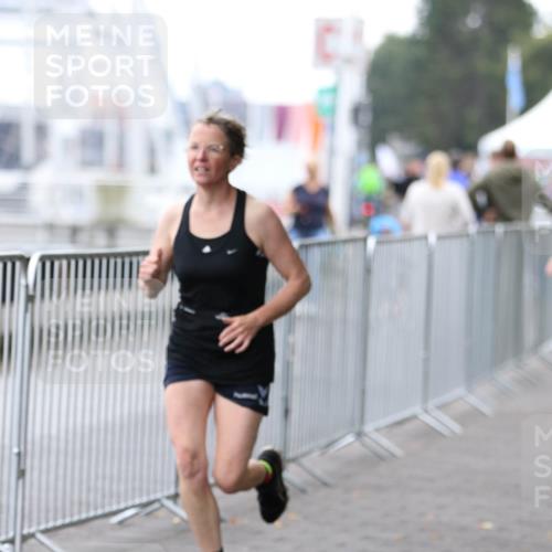 16.08.2026 - KN Förde Triathlon 2026 Antke Förster http://msf.ph/oto/10006780 16.08.2026 10:25:27 Laufen  meine-sportfotos.de