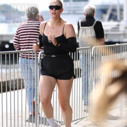 16.08.2026 - KN Förde Triathlon 2026 Antke Förster http://msf.ph/oto/10006818 16.08.2026 13:49:44 Laufen  meine-sportfotos.de