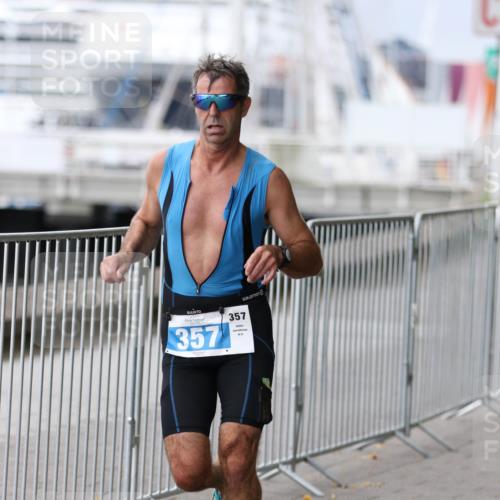 16.08.2026 - KN Förde Triathlon 2026 Antke Förster http://msf.ph/oto/10006901 16.08.2026 12:06:35 Laufen 357, 357 meine-sportfotos.de
