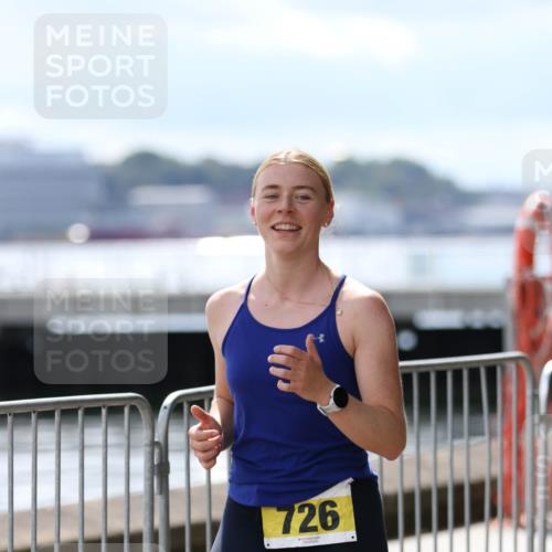 16.08.2026 - KN Förde Triathlon 2026 Antke Förster http://msf.ph/oto/10006923 16.08.2026 13:50:32 Laufen 726 meine-sportfotos.de
