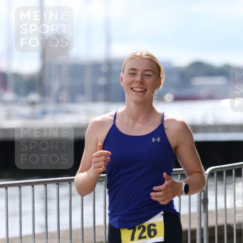 16.08.2026 - KN Förde Triathlon 2026 Antke Förster http://msf.ph/oto/10006926 16.08.2026 13:50:32 Laufen 726 meine-sportfotos.de