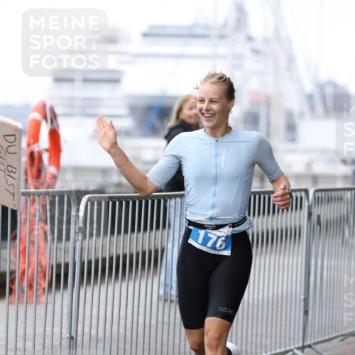 16.08.2026 - KN Förde Triathlon 2026 Antke Förster http://msf.ph/oto/10006936 16.08.2026 10:26:24 Laufen  meine-sportfotos.de