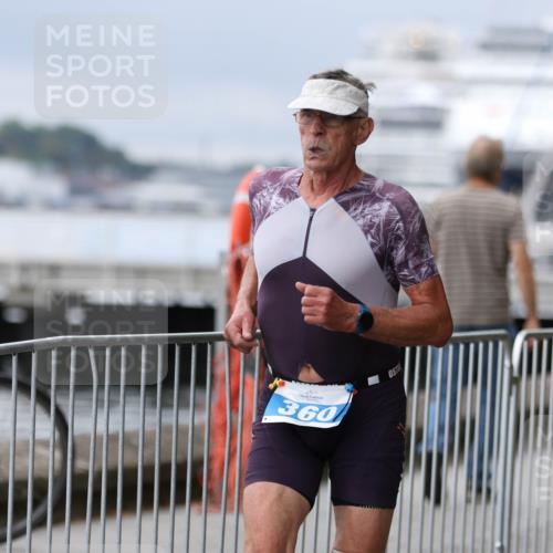 16.08.2026 - KN Förde Triathlon 2026 Antke Förster http://msf.ph/oto/10006991 16.08.2026 12:07:09 Laufen 360 meine-sportfotos.de