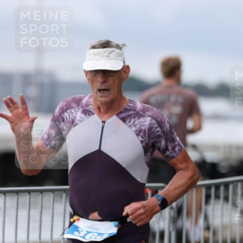 16.08.2026 - KN Förde Triathlon 2026 Antke Förster http://msf.ph/oto/10006997 16.08.2026 12:07:10 Laufen 360 meine-sportfotos.de