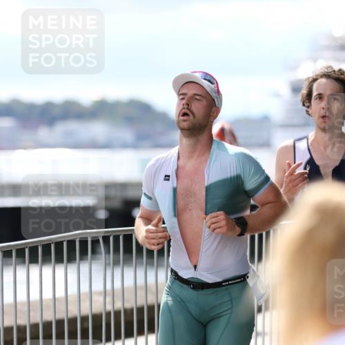 16.08.2026 - KN Förde Triathlon 2026 Antke Förster http://msf.ph/oto/10007004 16.08.2026 13:51:12 Laufen  meine-sportfotos.de