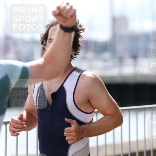 16.08.2026 - KN Förde Triathlon 2026 Antke Förster http://msf.ph/oto/10007016 16.08.2026 13:51:13 Laufen 2, 2026, 507 meine-sportfotos.de