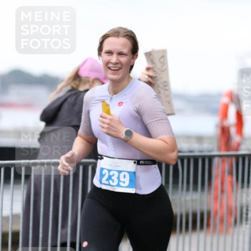 16.08.2026 - KN Förde Triathlon 2026 Antke Förster http://msf.ph/oto/10007020 16.08.2026 10:26:50 Laufen 239 meine-sportfotos.de
