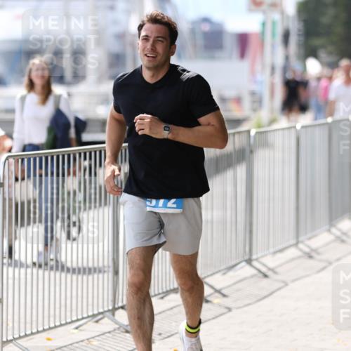 16.08.2026 - KN Förde Triathlon 2026 Antke Förster http://msf.ph/oto/10007022 16.08.2026 13:51:19 Laufen  meine-sportfotos.de