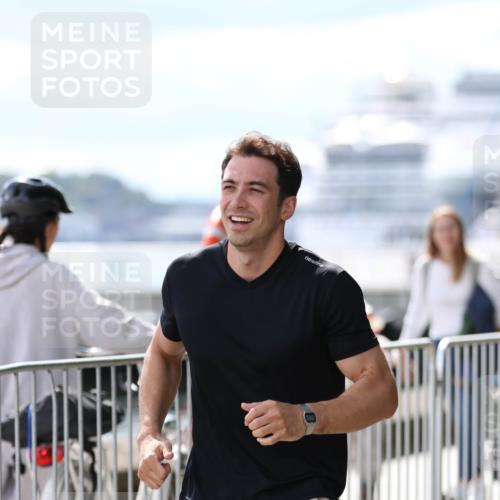 16.08.2026 - KN Förde Triathlon 2026 Antke Förster http://msf.ph/oto/10007025 16.08.2026 13:51:20 Laufen  meine-sportfotos.de