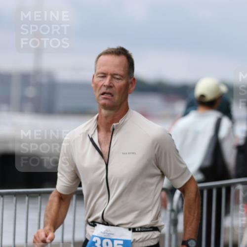 16.08.2026 - KN Förde Triathlon 2026 Antke Förster http://msf.ph/oto/10007060 16.08.2026 12:07:30 Laufen 395 meine-sportfotos.de