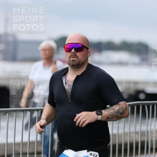16.08.2026 - KN Förde Triathlon 2026 Antke Förster http://msf.ph/oto/10007069 16.08.2026 12:07:32 Laufen 432, 432 meine-sportfotos.de