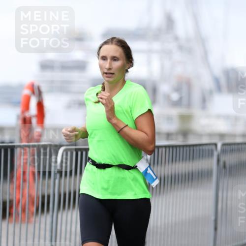 16.08.2026 - KN Förde Triathlon 2026 Antke Förster http://msf.ph/oto/10007098 16.08.2026 10:27:28 Laufen  meine-sportfotos.de