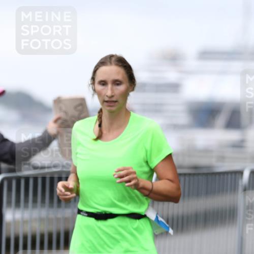 16.08.2026 - KN Förde Triathlon 2026 Antke Förster http://msf.ph/oto/10007101 16.08.2026 10:27:28 Laufen  meine-sportfotos.de