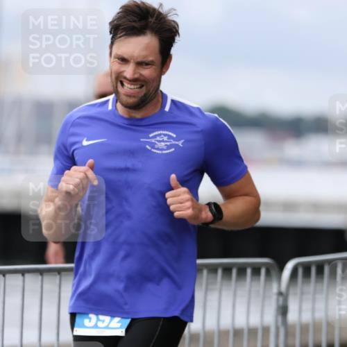 16.08.2026 - KN Förde Triathlon 2026 Antke Förster http://msf.ph/oto/10007102 16.08.2026 12:07:42 Laufen 760 meine-sportfotos.de