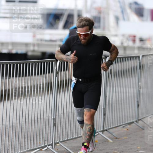16.08.2026 - KN Förde Triathlon 2026 Antke Förster http://msf.ph/oto/10007189 16.08.2026 12:08:20 Laufen  meine-sportfotos.de