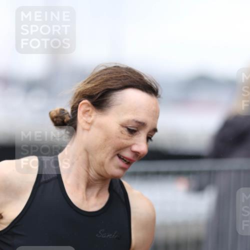 16.08.2026 - KN Förde Triathlon 2026 Antke Förster http://msf.ph/oto/10007191 16.08.2026 10:28:09 Laufen 2005 meine-sportfotos.de