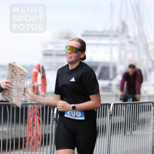16.08.2026 - KN Förde Triathlon 2026 Antke Förster http://msf.ph/oto/10007224 16.08.2026 10:28:32 Laufen 9021 meine-sportfotos.de