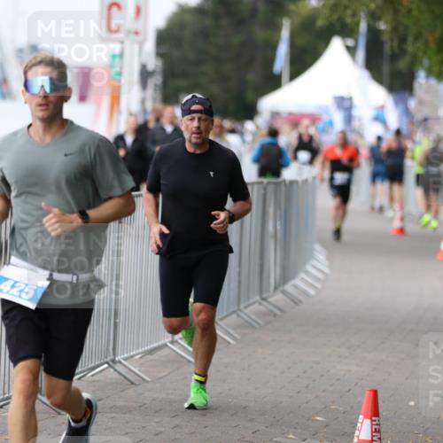 16.08.2026 - KN Förde Triathlon 2026 Antke Förster http://msf.ph/oto/10007237 16.08.2026 12:08:36 Laufen 425 meine-sportfotos.de