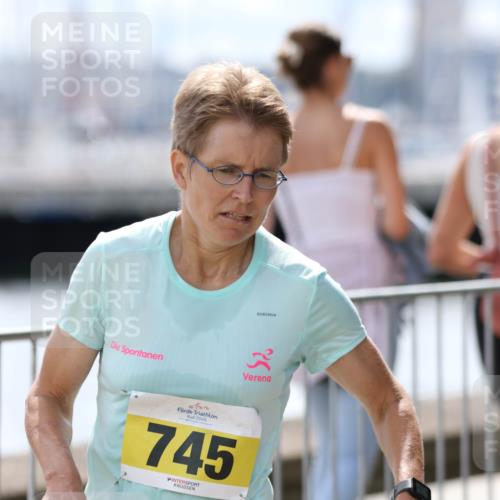 16.08.2026 - KN Förde Triathlon 2026 Antke Förster http://msf.ph/oto/10007262 16.08.2026 13:53:21 Laufen 32, 1251, 2026, 745 meine-sportfotos.de