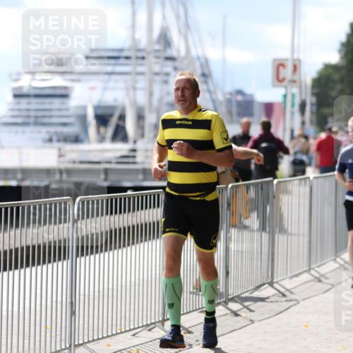 16.08.2026 - KN Förde Triathlon 2026 Antke Förster http://msf.ph/oto/10007436 16.08.2026 13:55:03 Laufen  meine-sportfotos.de