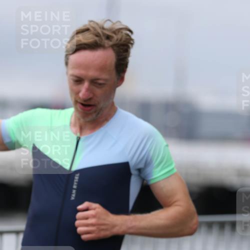 16.08.2026 - KN Förde Triathlon 2026 Antke Förster http://msf.ph/oto/10007456 16.08.2026 12:10:07 Laufen  meine-sportfotos.de