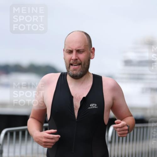 16.08.2026 - KN Förde Triathlon 2026 Antke Förster http://msf.ph/oto/10007507 16.08.2026 12:10:41 Laufen  meine-sportfotos.de