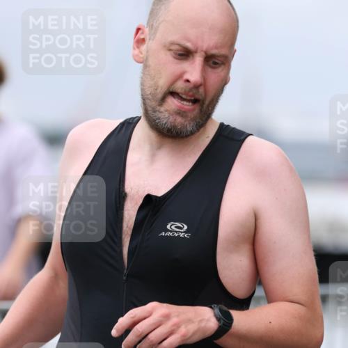16.08.2026 - KN Förde Triathlon 2026 Antke Förster http://msf.ph/oto/10007513 16.08.2026 12:10:42 Laufen  meine-sportfotos.de