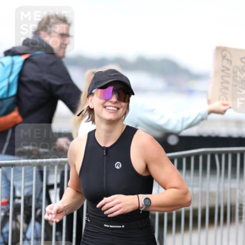 16.08.2026 - KN Förde Triathlon 2026 Antke Förster http://msf.ph/oto/10007533 16.08.2026 10:30:50 Laufen  meine-sportfotos.de